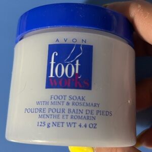 Avon Foot Works. Foot Soak with Mint & Rosemary